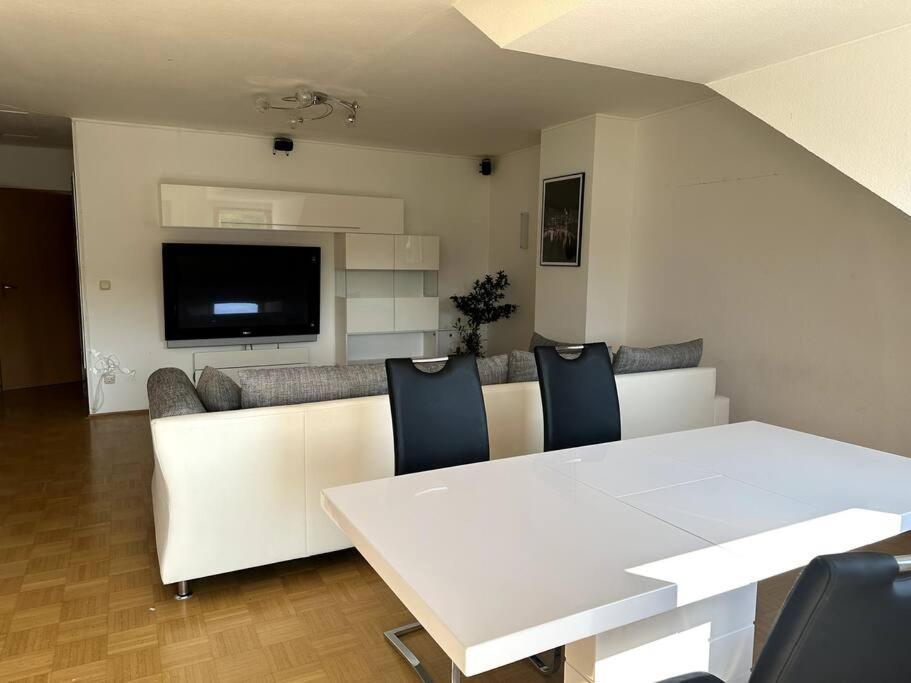 2-Zimmer-Wohnung Mit Balkon & Guter Anbindung In Aschaffenburg Exteriör bild